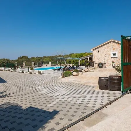 Feriehus Family Friendly House With A Swimming Pool Stupin Celine, - 18194 Rogoznica (Sibenik-Knin)