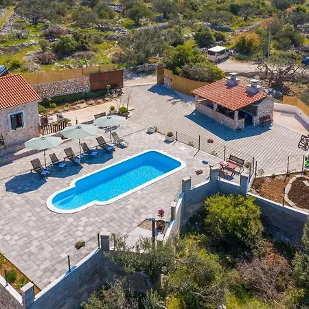 Family Friendly House With A Swimming Pool Stupin Celine, - 18194 Сasa de vacaciones Rogoznica (Sibenik-Knin)