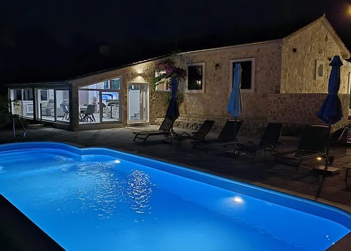 בית נופש Family Friendly House With A Swimming Pool Stupin Celine, - 18194